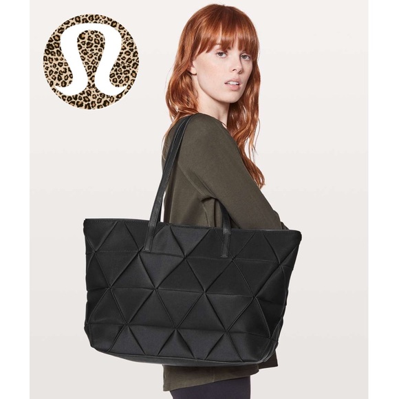 Lululemon For The Fun Of It Tote Black Quilted 13L